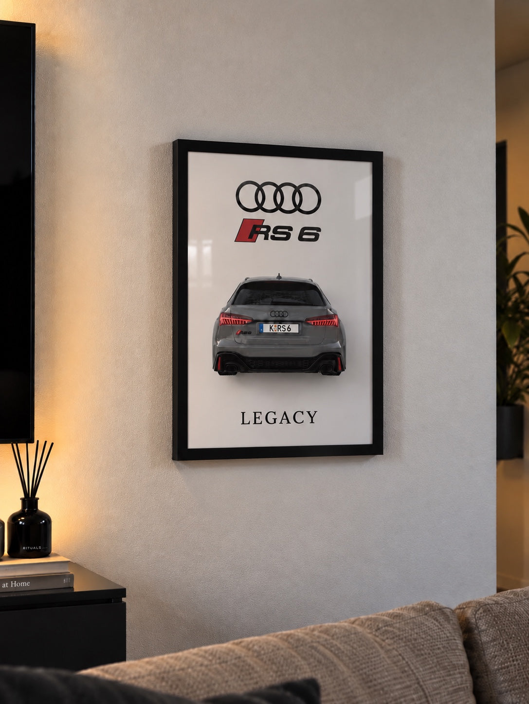 Audi RS6 – VETTA Autorahmen an der Wand
